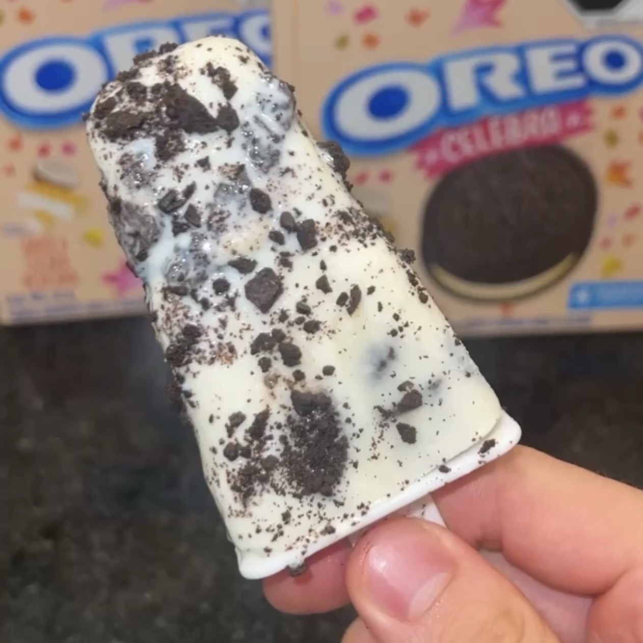Paletas de Hielo con Galletas Oreo