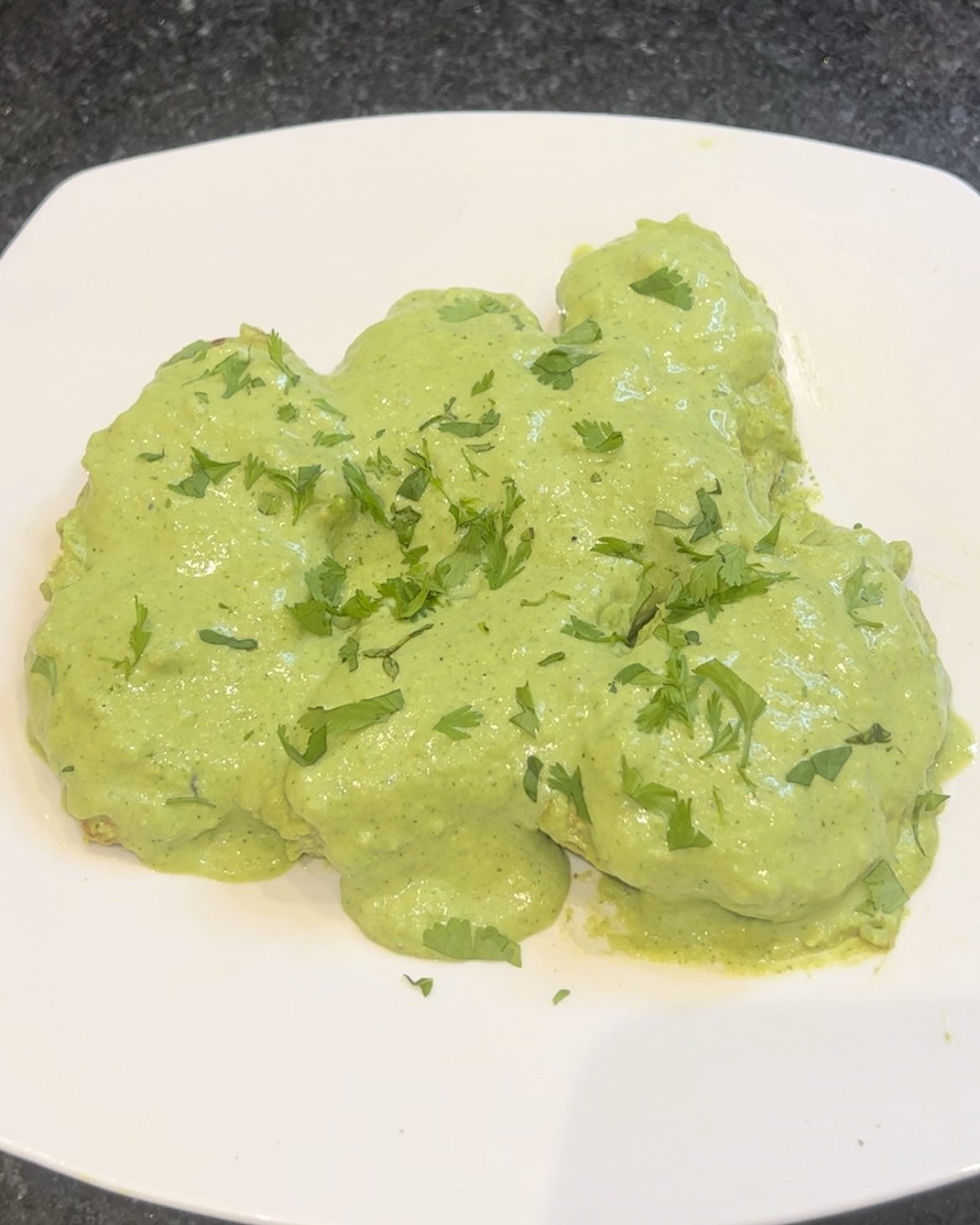 Pollo con Crema de Cilantro